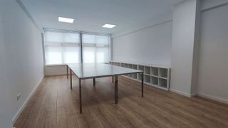 Oficina en alquiler en El Raval en Barcelona