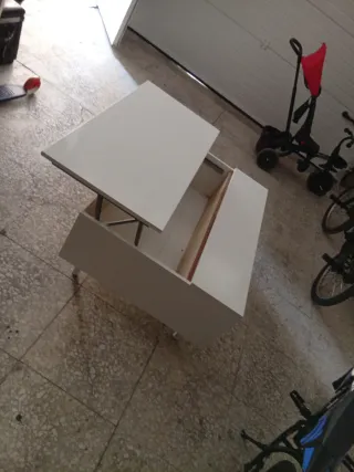 Mesa de centro elevable blanca