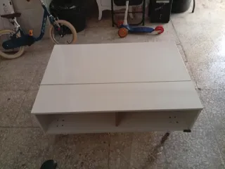Mesa de centro elevable blanca