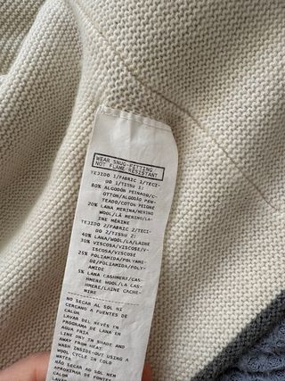 Abrigo Pili Carrera gris con capucha