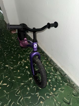 Bicicleta de equilibrio infantil urge vender