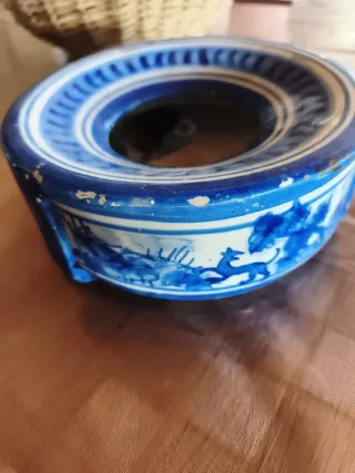 Escupidera cerámica antigua azul y blanco