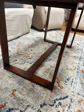 Mesa de centro de madera oscura