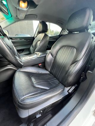 Maserati Ghibli 3.0 V6 BT 330cv RWD