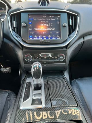 Maserati Ghibli 3.0 V6 BT 330cv RWD