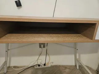 Escritorio largo madera y metal