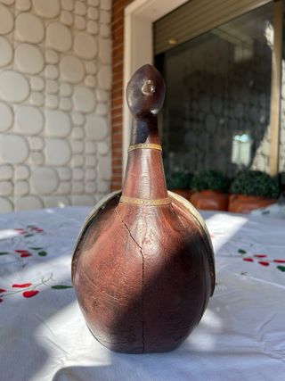 Figura de Pato Artesanal Sudeste Asiático