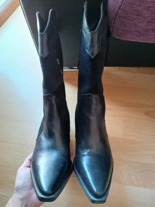 Botas camperas Roberto Torreta piel negros