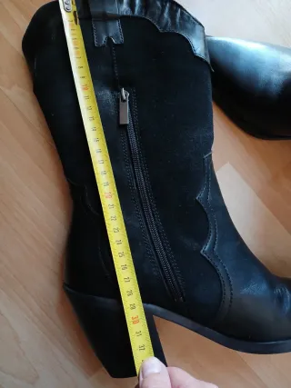 Botas camperas Roberto Torreta piel negros