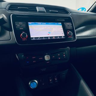 NISSAN LEAF 40kWh Tekna ProPilot Park