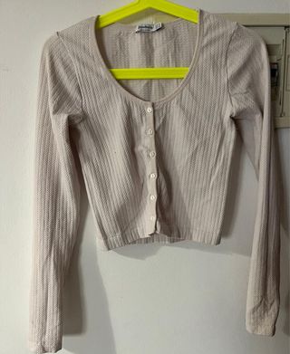 Caja con ropa de Stradivarius, zara y shein