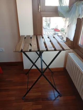 Mesa plegable madera y metal  Alt 71 Ach 54 Fd.55