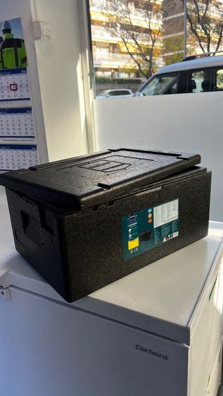 Cofre isotérmico negro