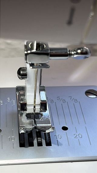 Máquina de coser Singer M1605 oferta negociable.