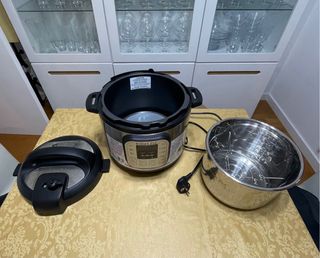 Olla Instant Pot 7 en 1 - Casi Nueva