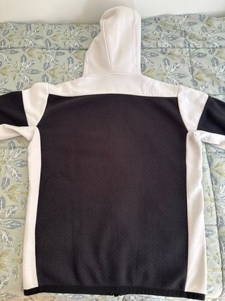 Sudadera Adidas con capucha y cremallera