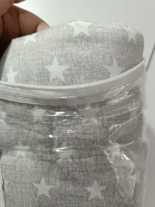 Protector cuna o chichonera estrellas Interbaby