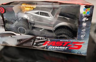 Coche RC Fast-5 Dynast 1:8 con Mando