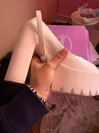 Zapatos de tacón plataforma blancos