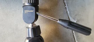 Telescopio terrestre Konix con trípode