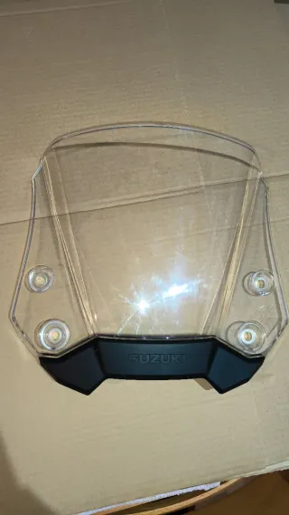 Cupula Suzuki V-Strom 650, año 2023