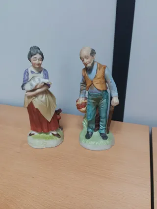 Pareja cerámica ancianos. 17 cm de alto