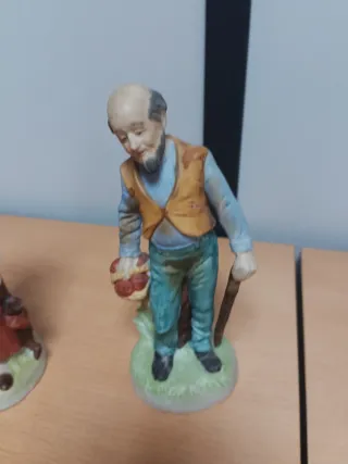 Pareja cerámica ancianos. 17 cm de alto