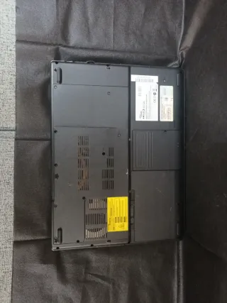 Portátil Fujitsu Siemens Negro/Gris