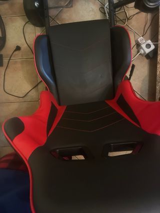 Simulatore Logitech Volante e Sedia