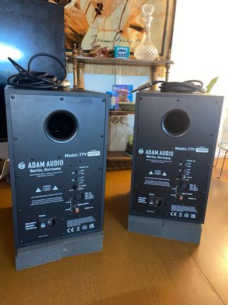 Pareja ADAM T7V Monitores de Estudio