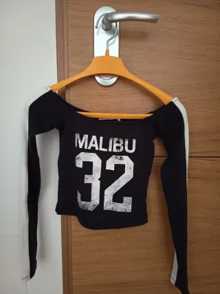 Top NUEVO Negro Manga Larga Malibu 32