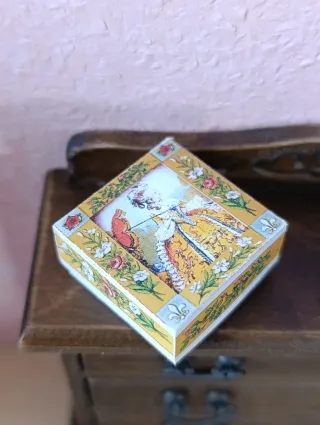 Miniatura para casa de muñecas