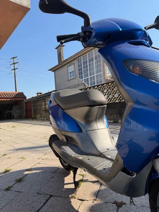 Piaggio Moto Scooter 125cc