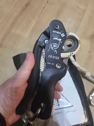 Equipo de escalada Descensor Anthron DSD PLUS