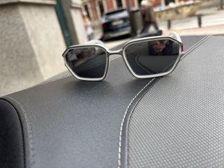 Gafas TAG Heuer Drive grises y rojas