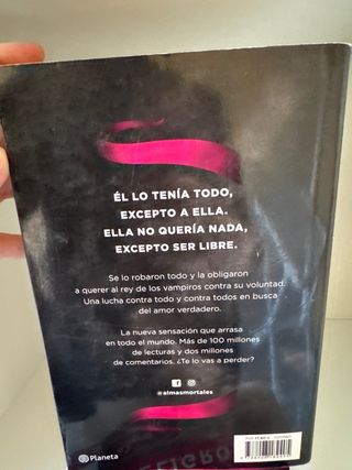 Un amor oscuro y peligroso. Almas mortales