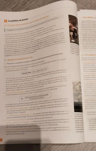 Economía. 2 Bachillerato. Revuela