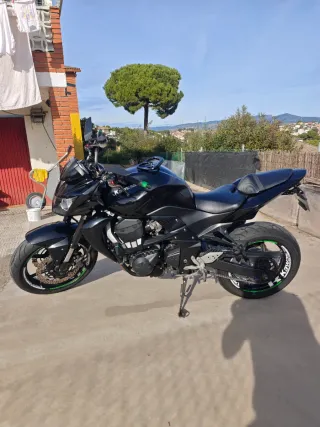 Kawasaki Z750 Naked Negra 50888 km