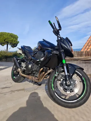Kawasaki Z750 Naked Negra 50888 km