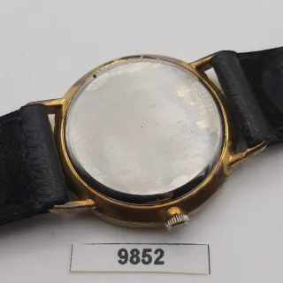 Reloj Longines Clásico Esfera Dorada