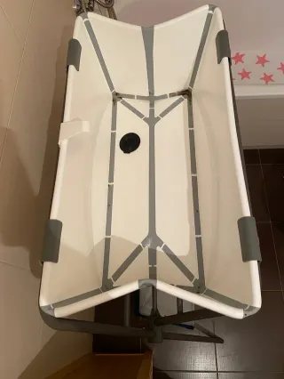 Bañera Stokke Flexi Bath con patas y soporte RN