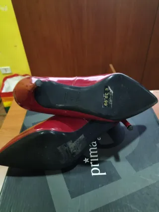 Décolleté lucide Prima Donna rosse n.39