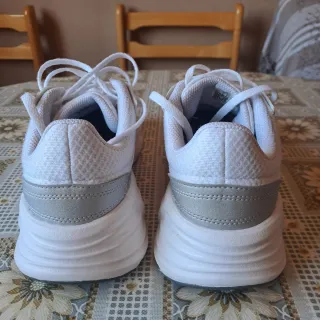 Zapatillas Adidas Blancas y Azules