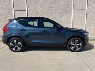 Volvo XC40 1.5 T5 TWIN RECHARGE R-DESIGN AUTO 262