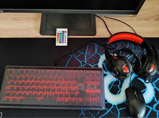 Setup Gaming BenQ, Cougar, Logitech (SIN PC)