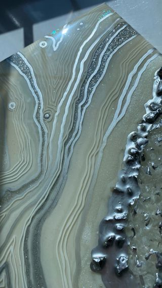 Cuadro Decorativo Plata y Blanco geoda plateada