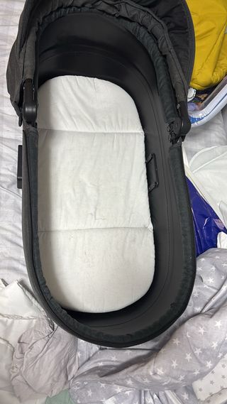 Carro bebé con capazo y maxi cosi