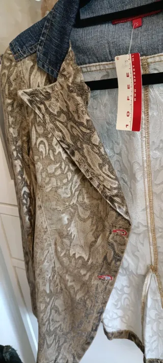 Chaqueta 10 fee denim y estampado