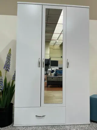 Armario 3 puertas espejo y cajones blanco