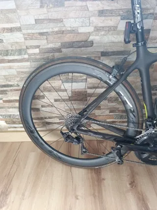 Bicicleta de carretera carbono